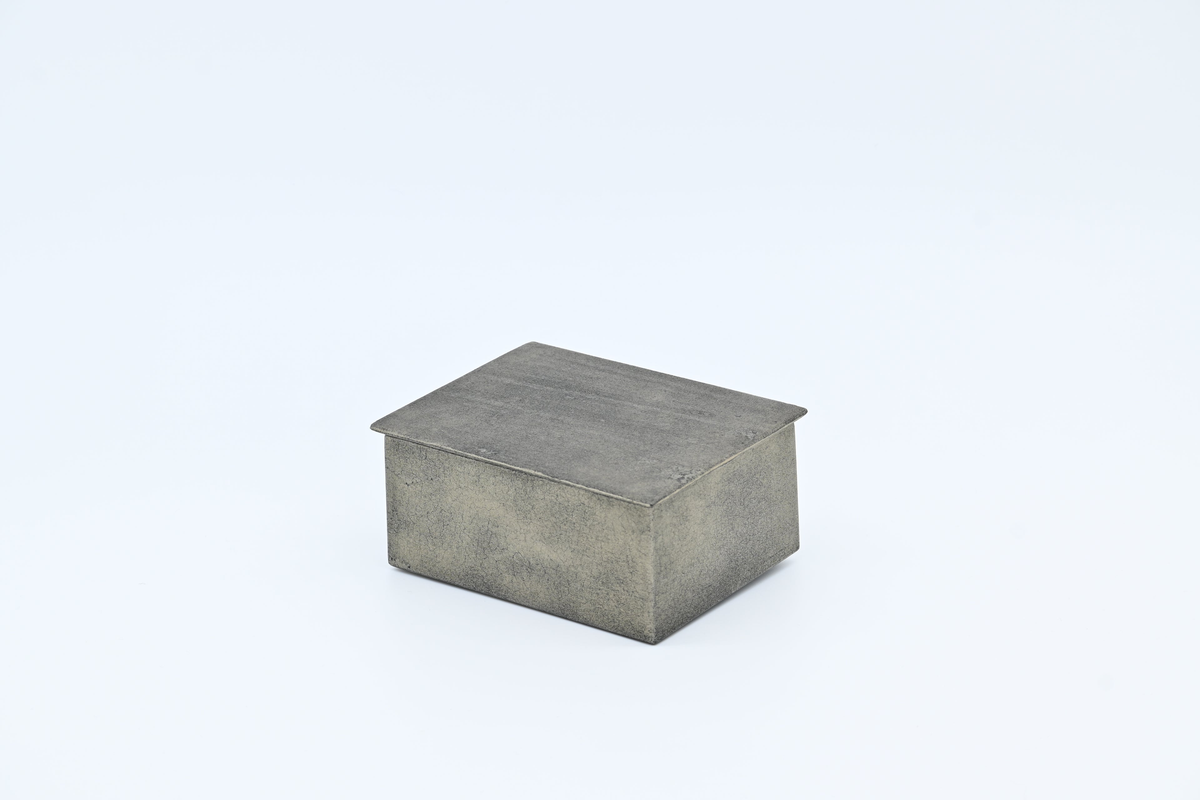 木漆工とけし　小箱 鍵入れ 　錫/ Moku-Shikko Tokeshi — Small Wooden Box & Key Keeper / Pewter (Suzu)