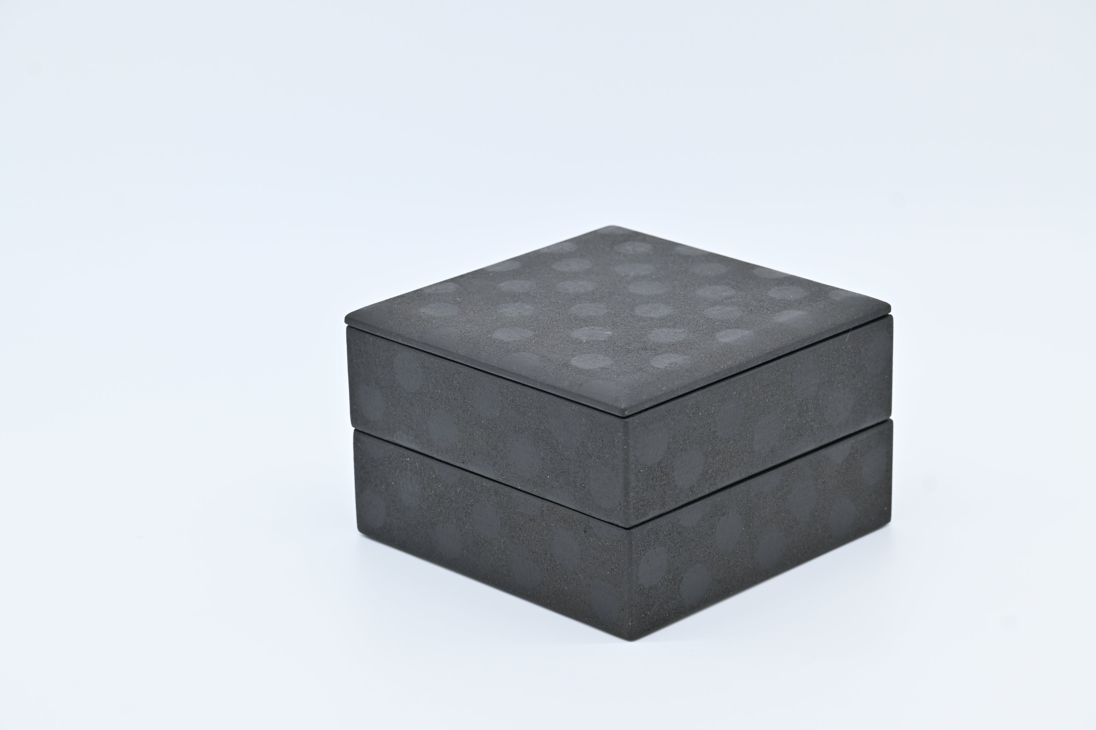 木漆工とけし　4.8寸重箱　 銀水玉/Moku-Shikko Tokeshi — 4.8-sun Jubako (Tiered Bento Box) / Silver Dots