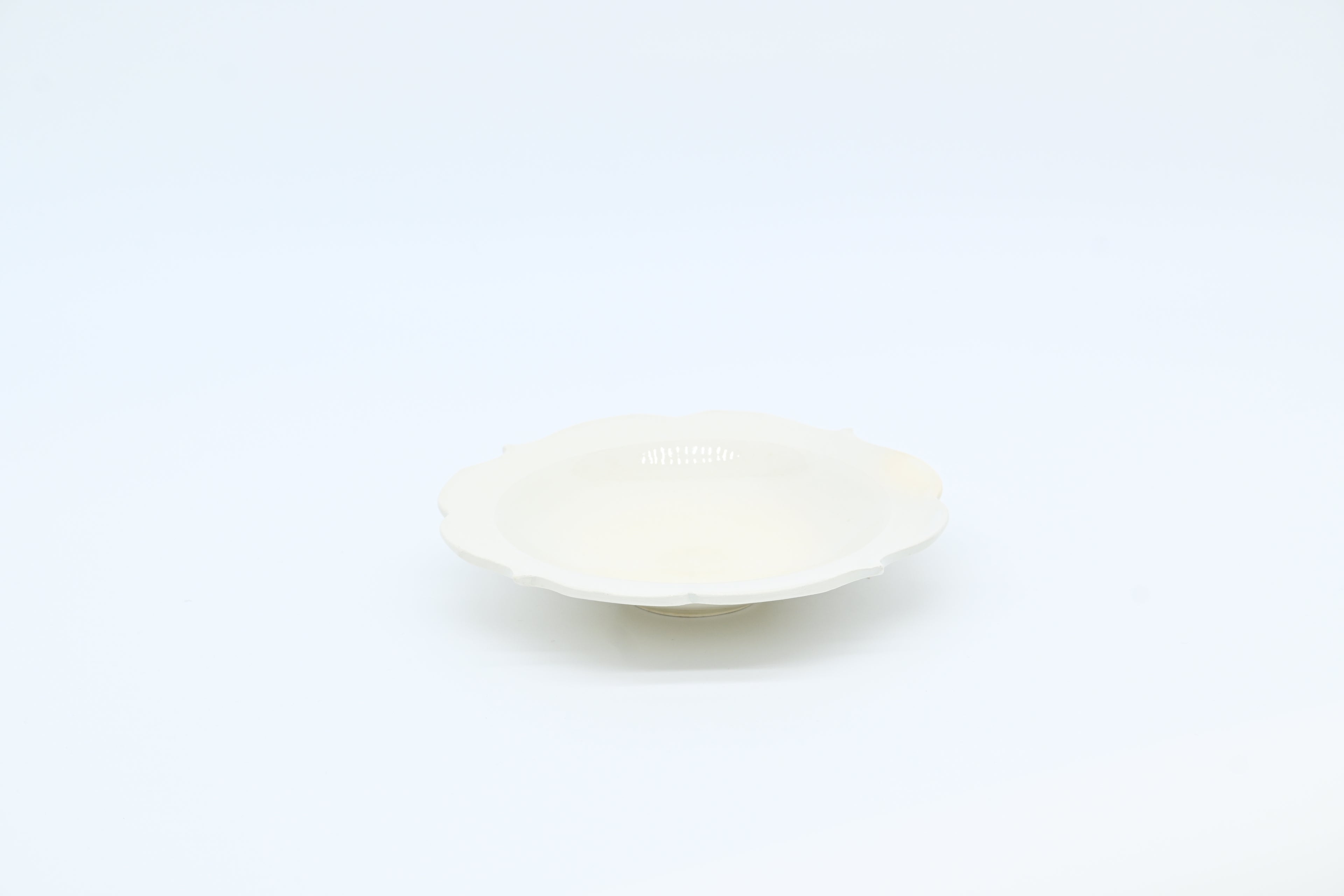 monohanako 陶器 チャクラ皿　L/白 /monohanako — Chakra Plate (L) / White