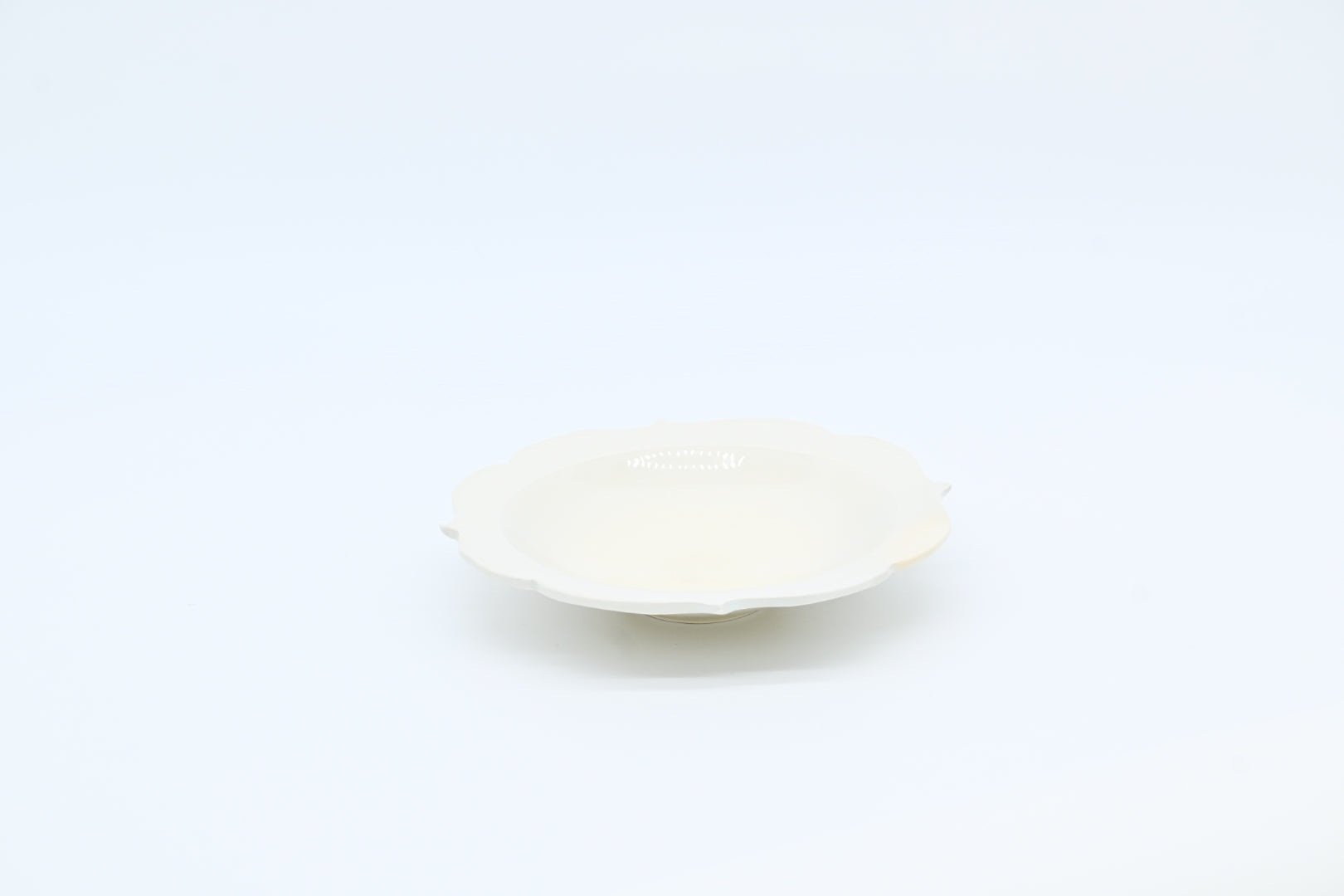 monohanako 陶器 チャクラ皿　M/白　/monohanako — Chakra Plate (M) / White